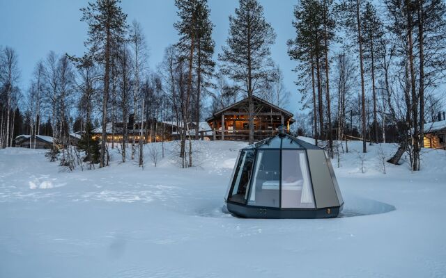 Overwater Hut Kuusamo