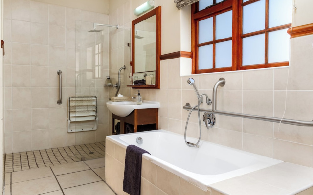 Noordhoek Village Hotel