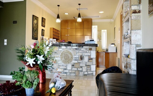 Saint George Hotel & Rooms