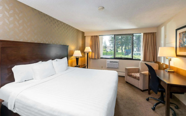 Prestige Riverside Lodge