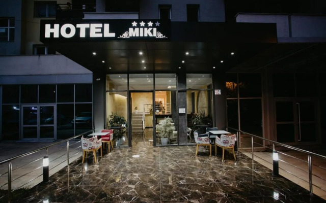 Hotel Miki