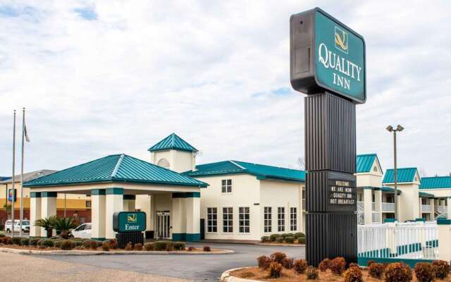 Quality Inn Chipley I-10 at Exit 120