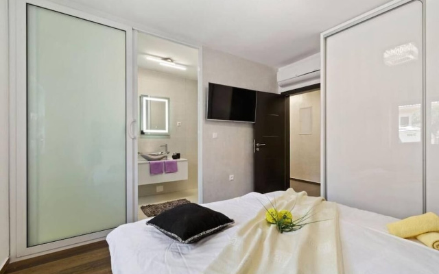 Villa Three Units