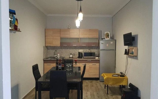 Отель Upstairs Hotel Tbilisi