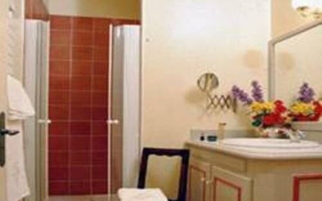 Chateau Les Farcies Du Pech