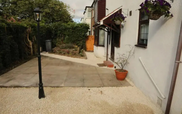 Camaraderie Guest House