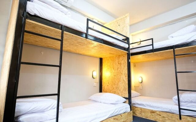 The Hubs Hug Hostel
