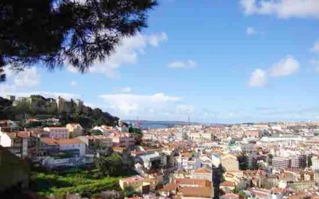 Apartment with 2 Bedrooms in Lisboa, with Wonderful City View, Furnished Terrace And Wifi - 30 Km From the Beach