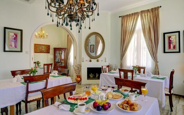 Korina Gallery Hotel