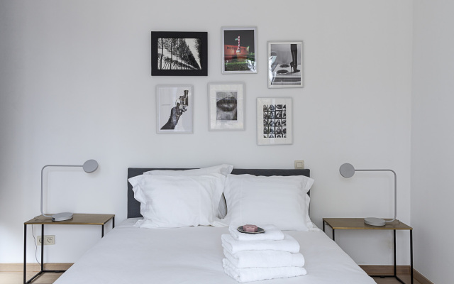 Unit 1 - Stylish Smart Home with Private Parking