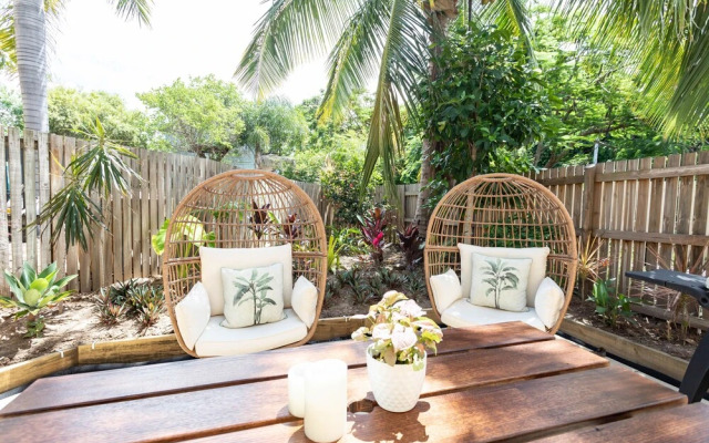 Paradise Palms