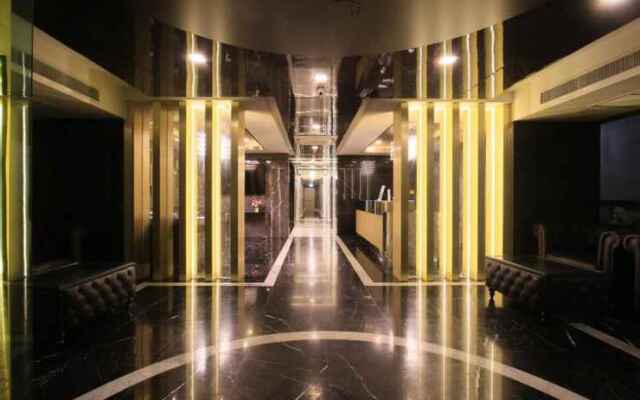 Pratunam Atrium Hotel