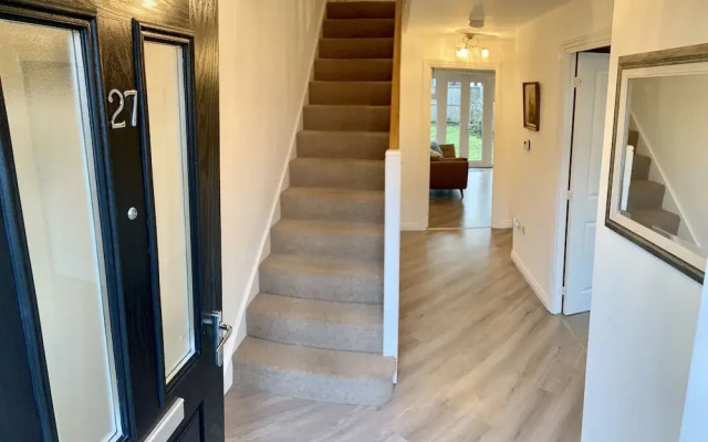 Property with Great Access - Sleeps max7