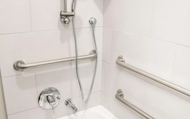 Hotel Siri Downtown - Paso Robles