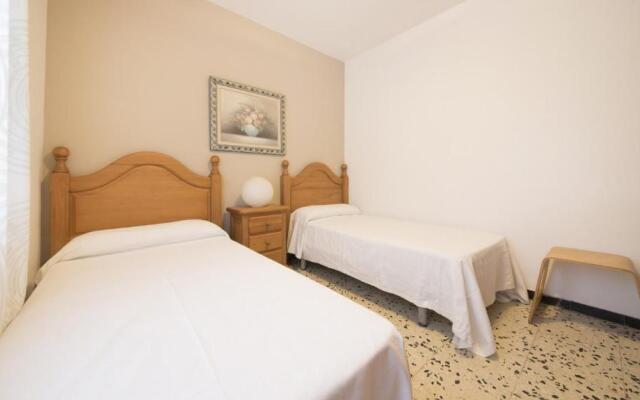 R28 Apartamento Montserrat 11-3
