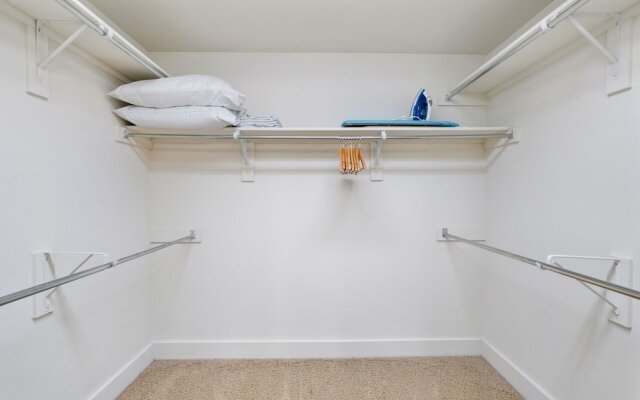 Plano Classy 2BD 2BA Apartment