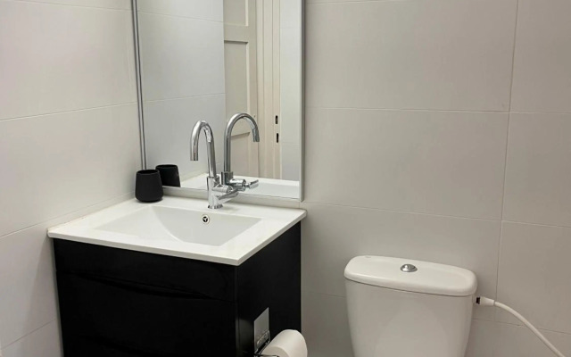 Bat Galim - Mirror Apartment by the beach