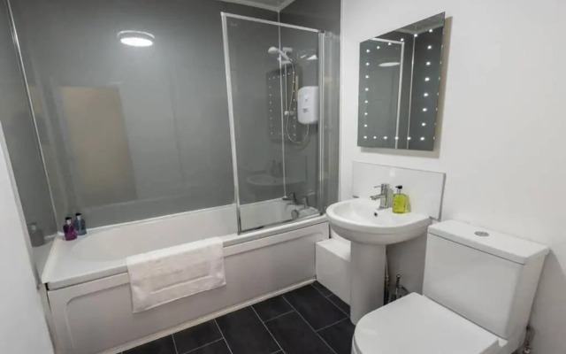 ☆Modern Flat, Close to University and City Centre☆