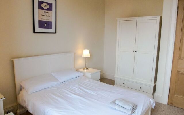 Silver Lining - Luxury Thirlestane Road