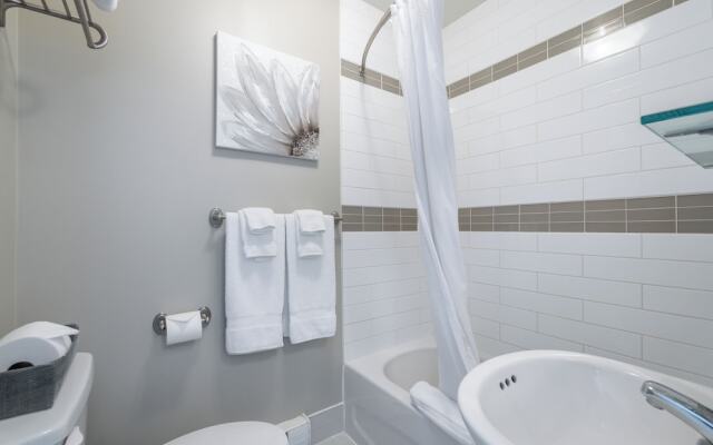 Somerset Lakeside Resort