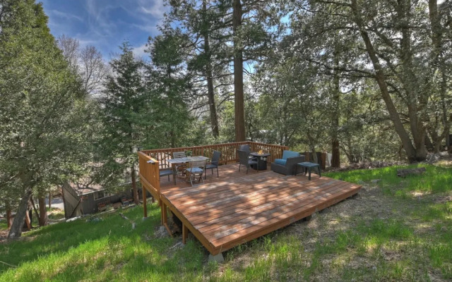 The Lazy Bear Cabin - For 6!