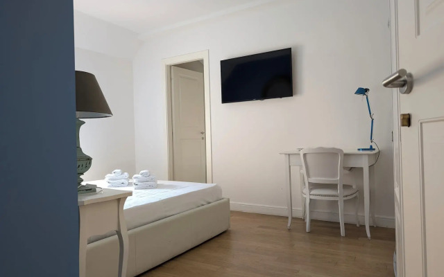 Cosmopolitan Central Rooms