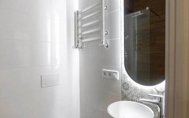 Royal apartment on Hmelnytskogo 37