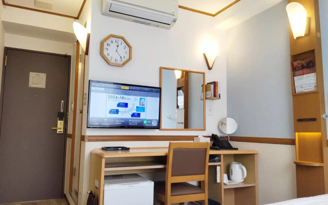 Toyoko Inn Tsuruga Ekimae