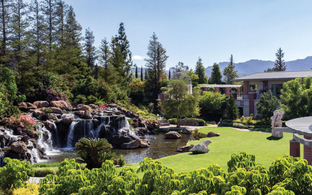 Отель Four Seasons at Westlake Village