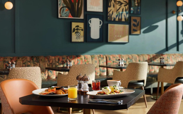 The Gateway Hotel