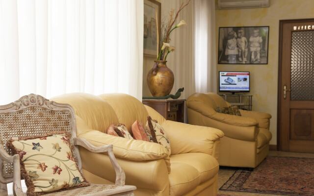 Hotel Fides