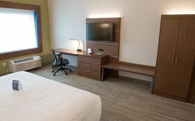 Holiday Inn Express & Suites Mishawaka - South Bend