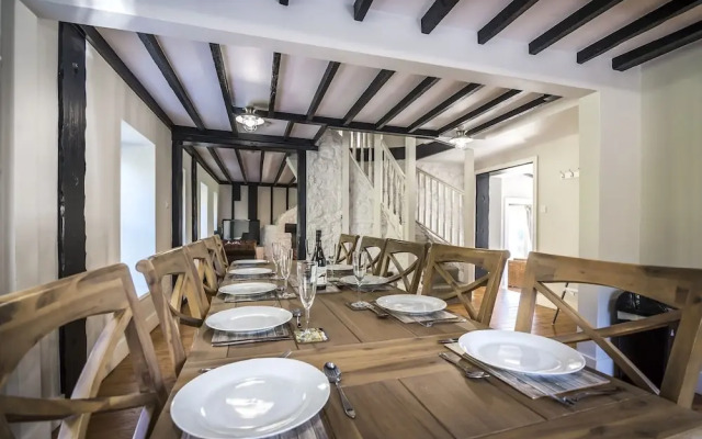 Barn Conversion - Hot Tub - Penally