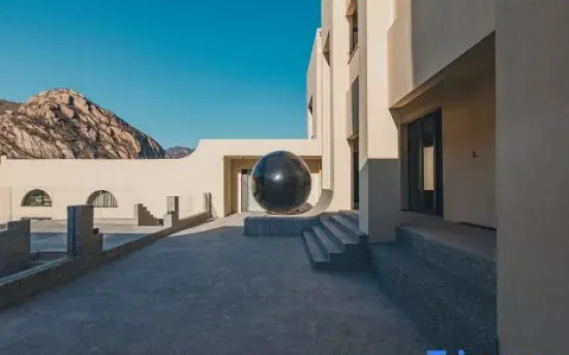 Ubaia Hotel