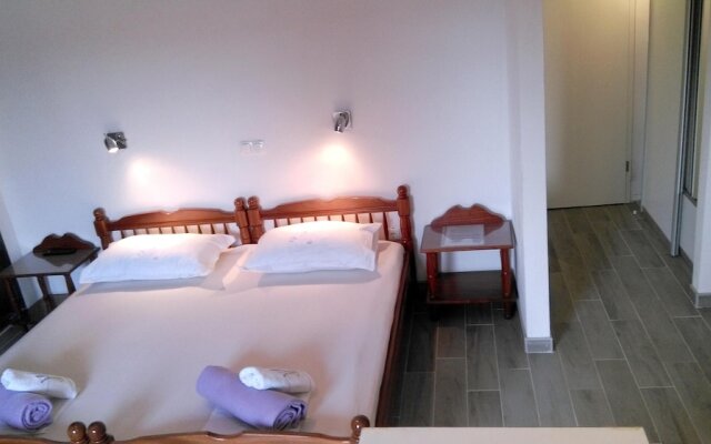 Studio in Sumartin, With Wonderful sea View, Furnished Balcony and Wif