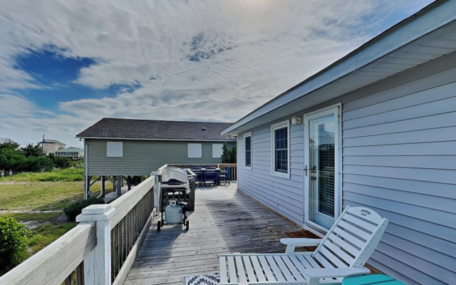 The Sassy Sea Turtle by Topsail Realty