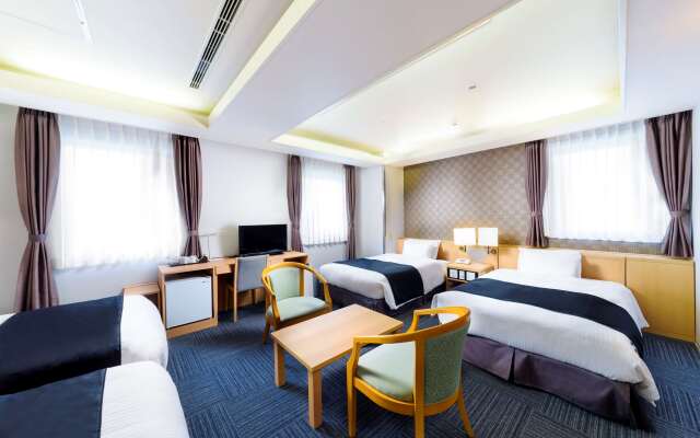 SureStay Plus Hotel by Best Western Shin-Osaka