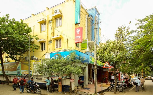 OYO 5590 Ujwal Residency