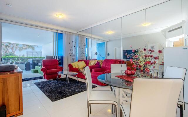 Silvershore Apartments on the Broadwater