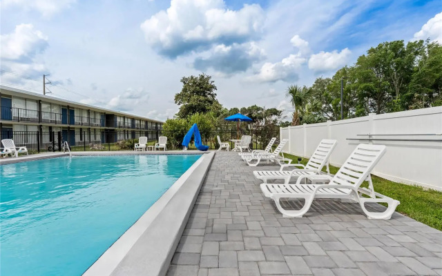 Quality Inn & Suites Ocala I-75