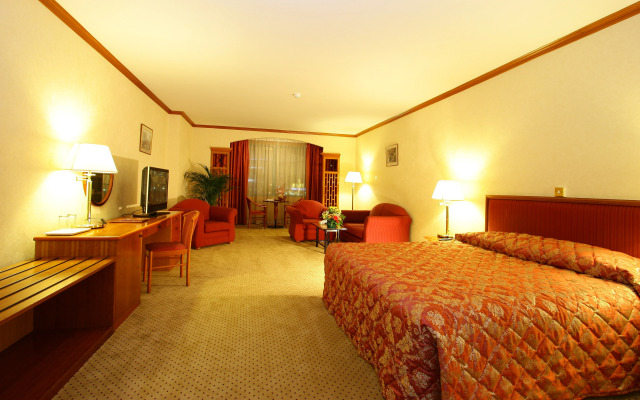 The George Hotel