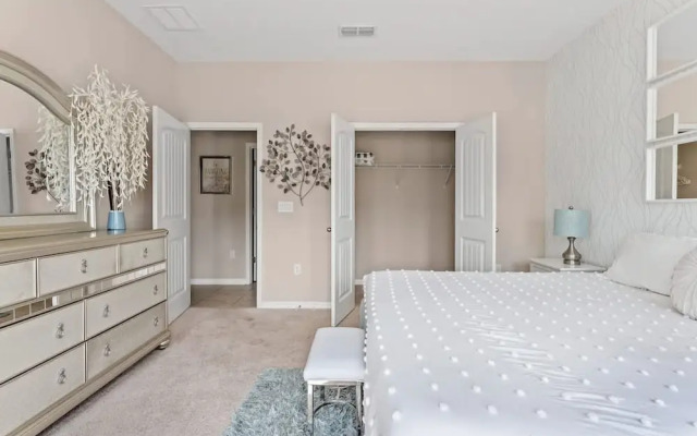 Themed Mickey Bedroom 4BR at Solterra