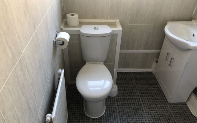 Oyo Devine Beach Hotel, Westcliff Southend-On-Sea