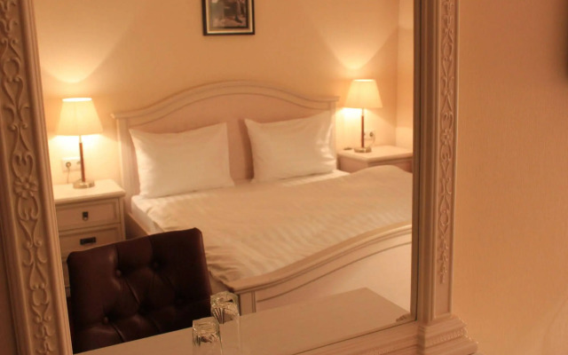 Hotel LeonArt
