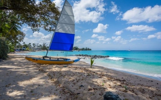 Villa Thespina on the Beach in Holetown, Barbados from 554$, photos, reviews - zenhotels.com