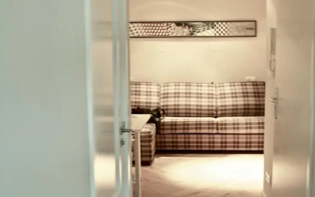 Modern Studio in a Central Location