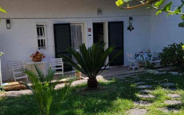 N207 - Numana, deliziosa villetta con giardino