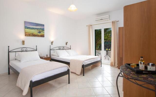Spacious Studios Lefkada Mountain View Near Beach