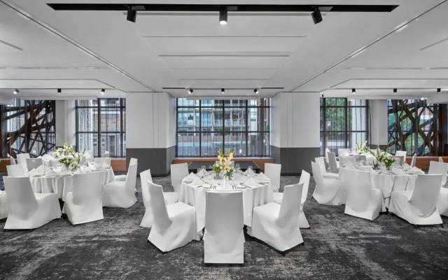 Courtyard By Marriott Melbourne Flagstaff Gardens