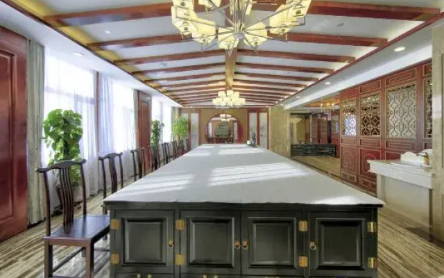 Dingsheng Hotel